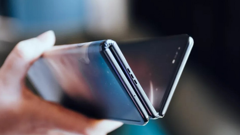 Foldable Smartphone; A Smartphone That Can Be Folded In Half