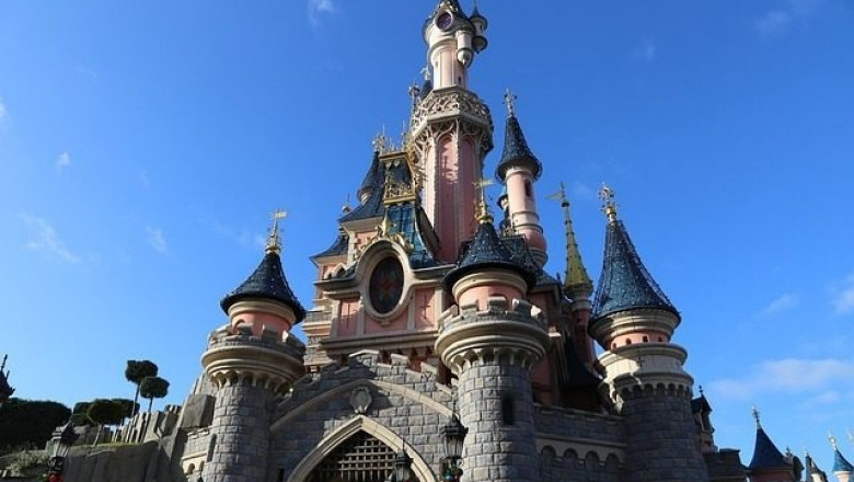 Check Online for Enjoyable & Comfortable Transfer from Beauvais Airport to Disneyland