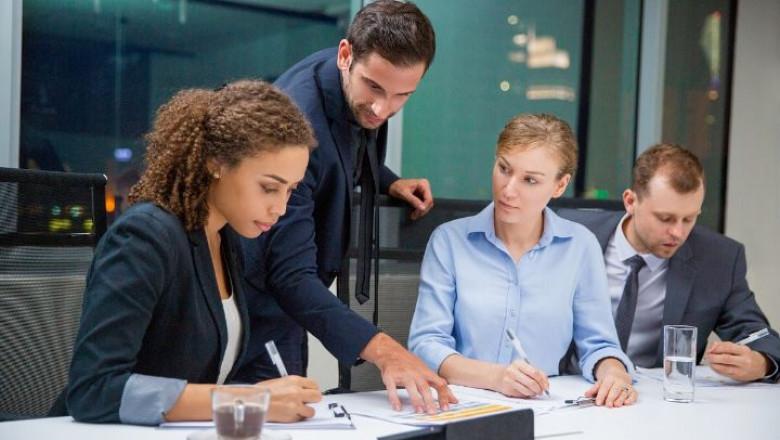 Sales Performance Reporting: Critical Metrics You Must Include in Your Sales Dashboard