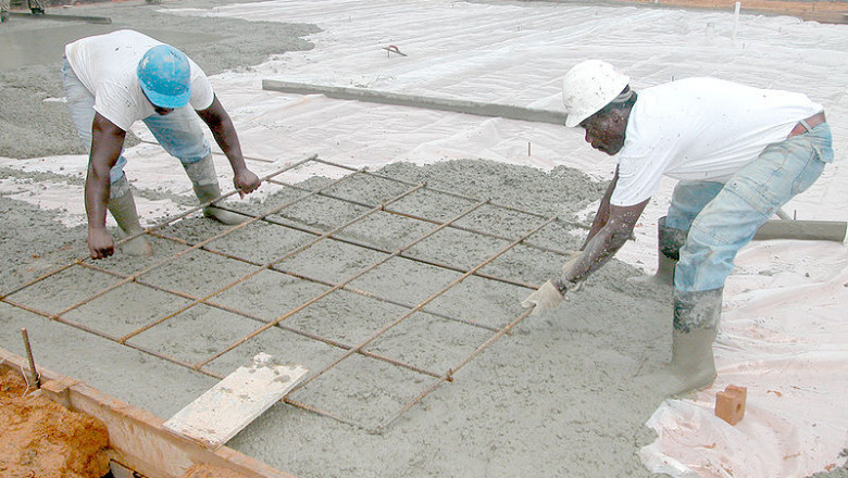 What To Look For In Selecting Construction Materials For Your Business?