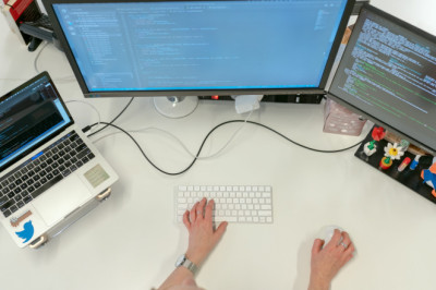 Build Powerful Windows GUI Apps Using Python And These 5 REST APIs