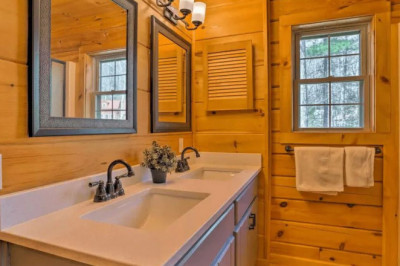 Lammsend- Romantic Cabins in Asheville NC | Luxury Cabin Rentals Asheville NC