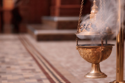 Best Ways to Use Resin Incense for Healing