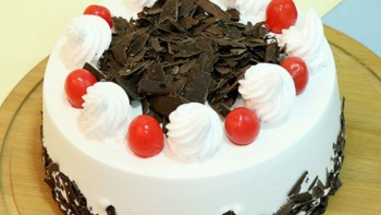 Start the celebration with Online Cake Delivery in Dehradun