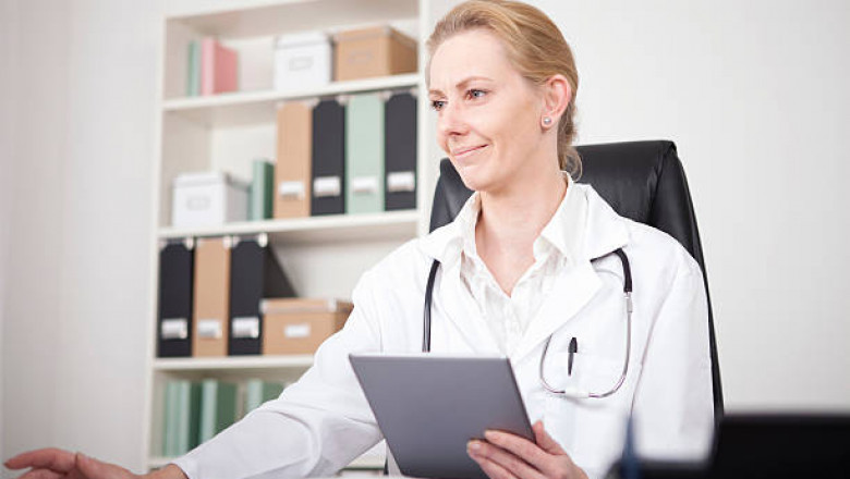 What are the top ways to find doctors on social media?