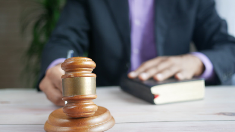 FREE LEGAL CONSULTATION WITH EXPERIENCED LAWYERS