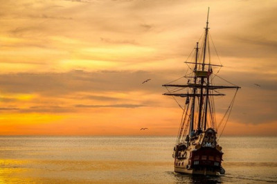 Top Tips for Shippers for Countering the Threat of Container Rollover