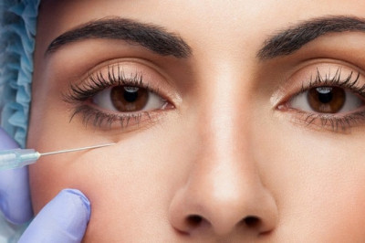 Filler injection under dark eyes
