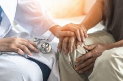 Arthritis Doctor Offers 3 Ways to Relieve Knee Pain