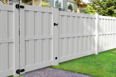 How Do You Properly Install Vinyl Fencing?