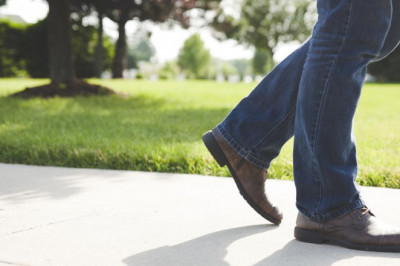 14 cartoons about diakheirise akineton airbnb thatll brighten your day