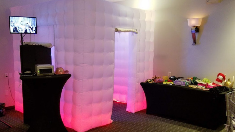 Best Selfie Mirror in Glasgow and Sweet Cart Hire Glasgow