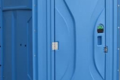 Winters and Portable Toilet Rentals - The Best Combination