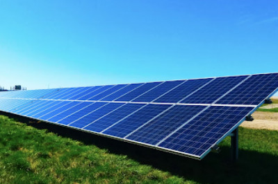 How Do Solar Panels Hold Up in a Hurricane?