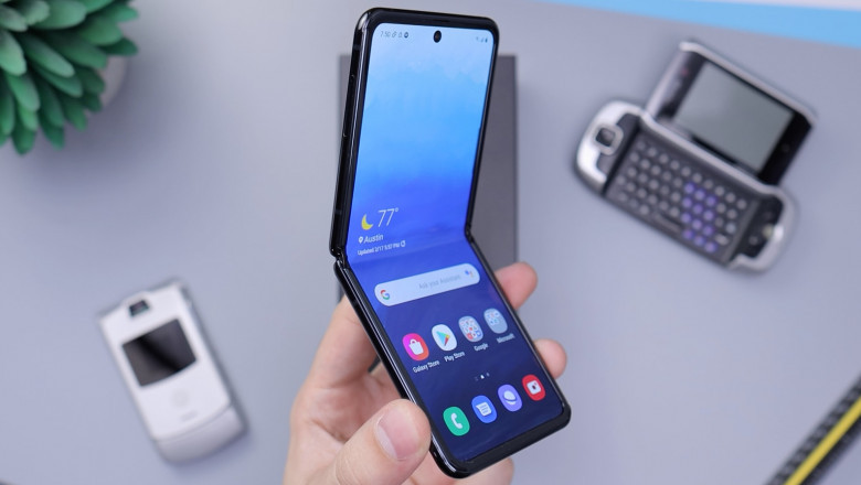 The Foldable Smartphone Is One Of The Most Advanced And Technologically Advanced Electronic Devices Available Today.