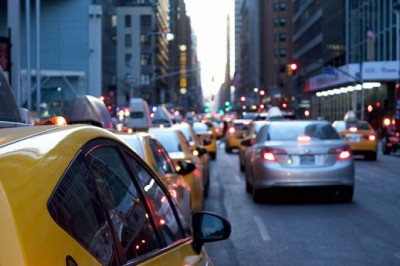 Why Choose Taxi Service Over Public Transport?