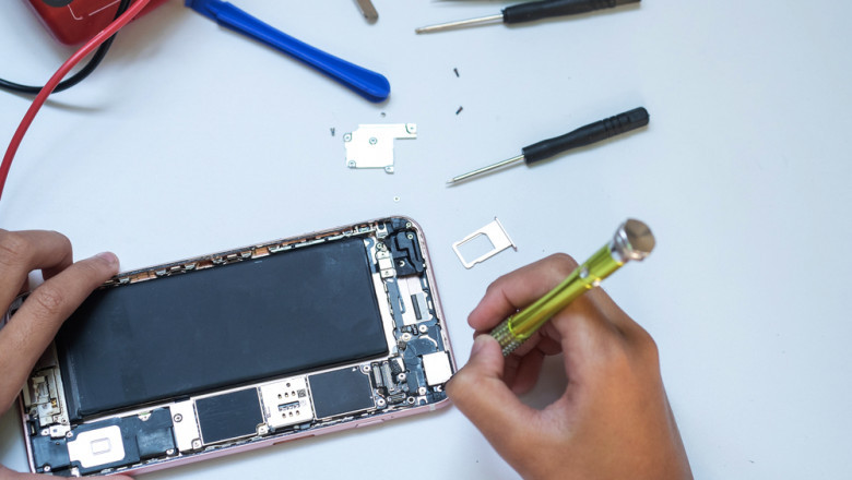 Advantages of Hiring Experts for mobile phone repairs