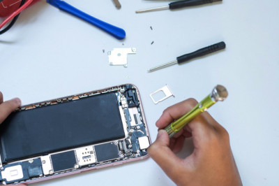 Advantages of Hiring Experts for mobile phone repairs
