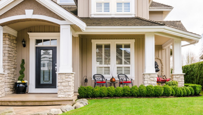 HOW TO IMPROVE YOUR HOME WITH EXTERIOR HOUSE PAINTING
