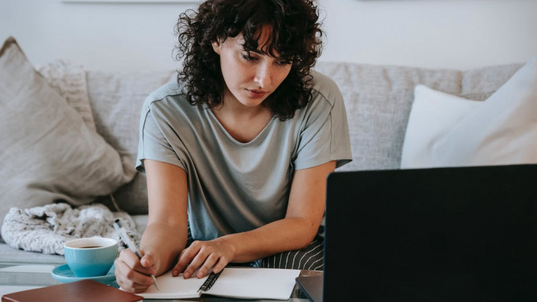 Why Take Assignment Writing Services? 6 Benefits