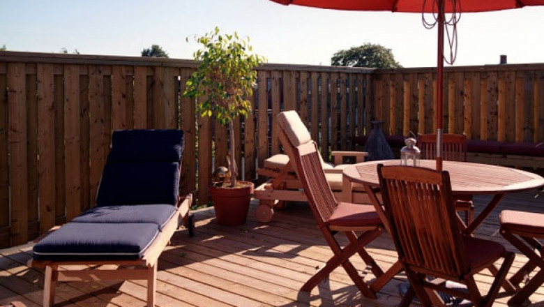 Fence and Deck Staining Vancouver | Supreme Green Home Services