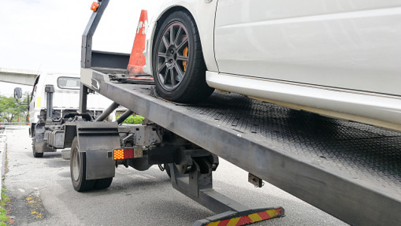 Tow Truck Service: Get The Full Idea About Taking Their Help