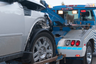 What Are The Factors You Should Consider Before Opting For Towing Services?