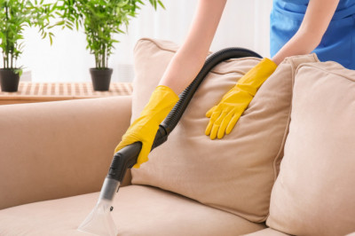 How to clean a couch without a steam cleaner?