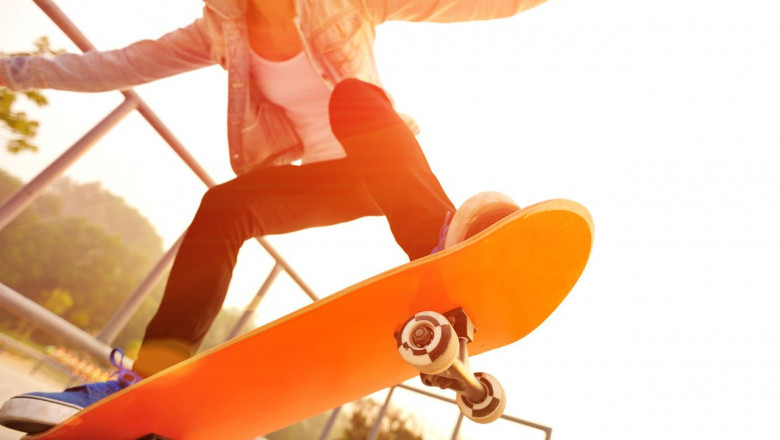 What are the advantages of an electric longboard?