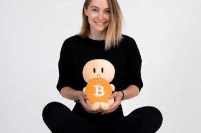 What does pump and dump mean in cryptocurrencies?