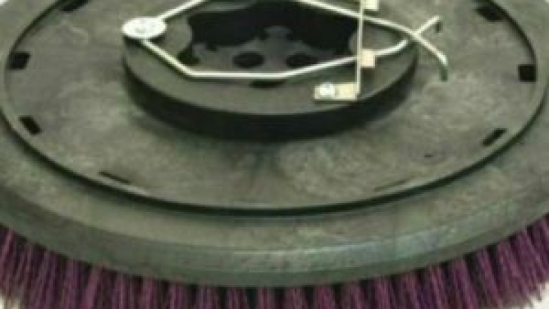 Choosing the Proper Floor Cleaning Supplies and Equipment for a Glistening Results