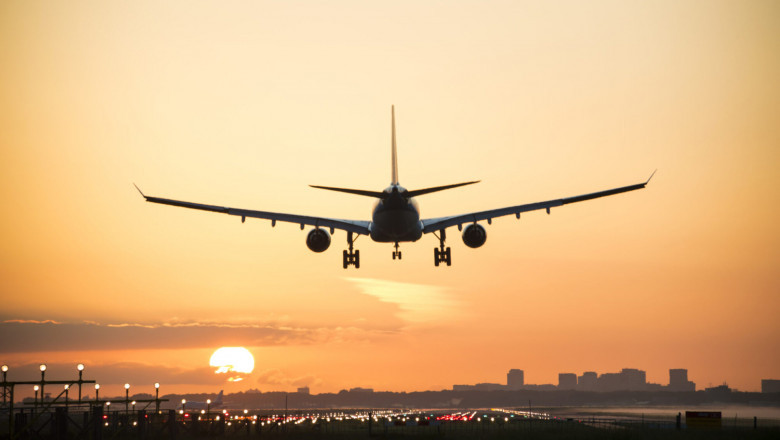 Save Time and Money with Our Flight Reservation Service