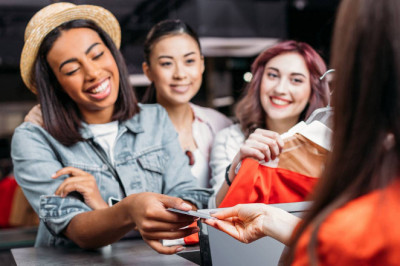 Simple Payment Processing Is Making Credit & Debit Cards More Attractive