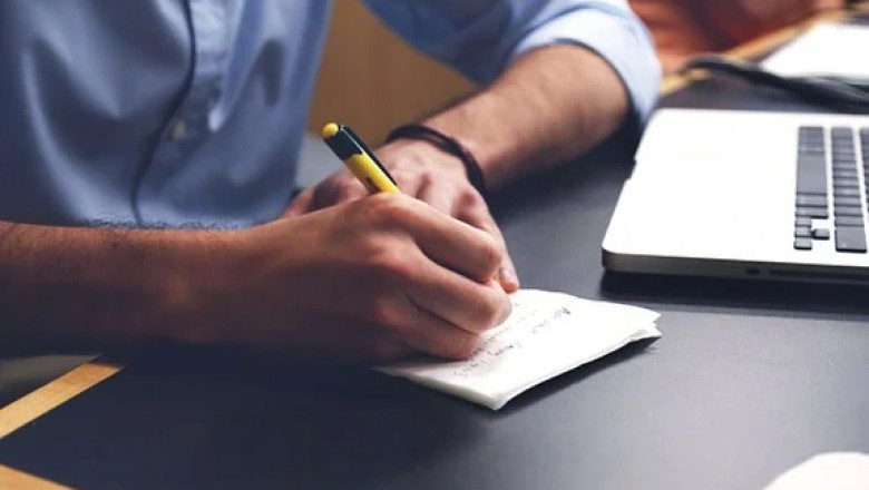 The Top 3 Advantages of Hiring Essay Writing Services In 2022