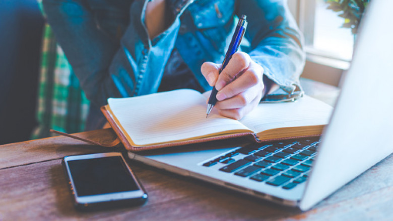 Topics for Persuasive and Argumentative Essay For 2022