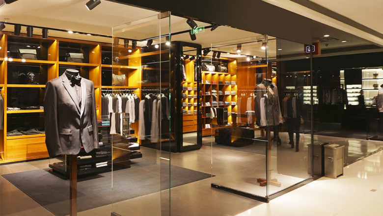 What factors make glass shopfronts the first choice of individuals?