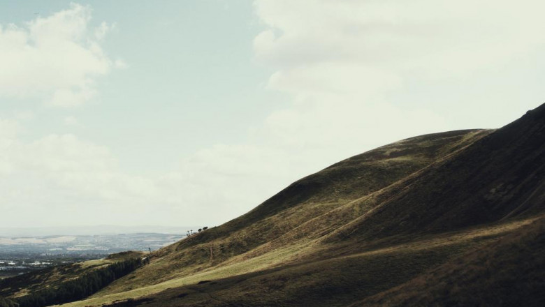 17 signs you work with face cream