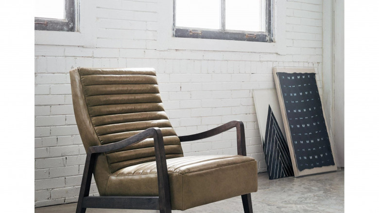 Reasons to Invest in Camel Color Leather Chair
