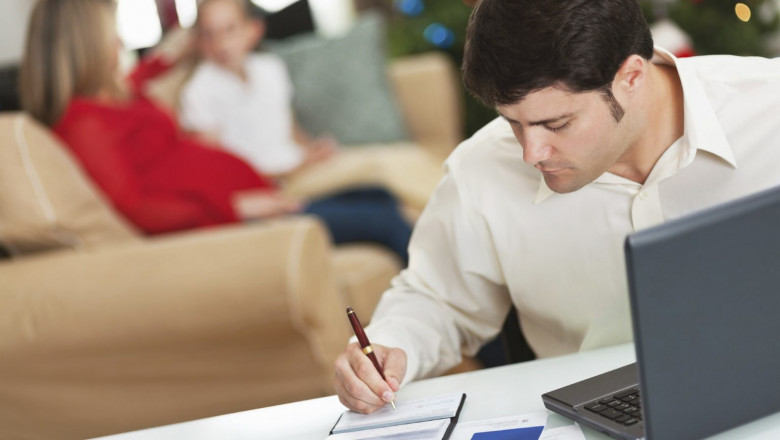 Payday loan default: What happens if I close my bank account and default on a payday loan?