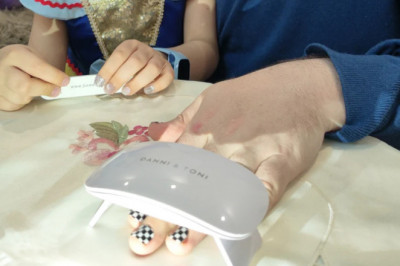 Can Men Use Gel Nail Manicure Strips? Guide by Danni Toni