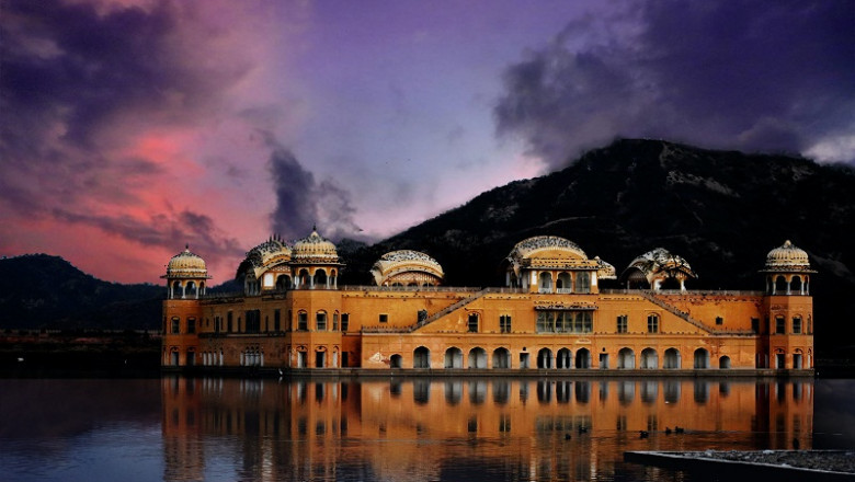 Hostel In Jaipur – In The Middle Of Forts
