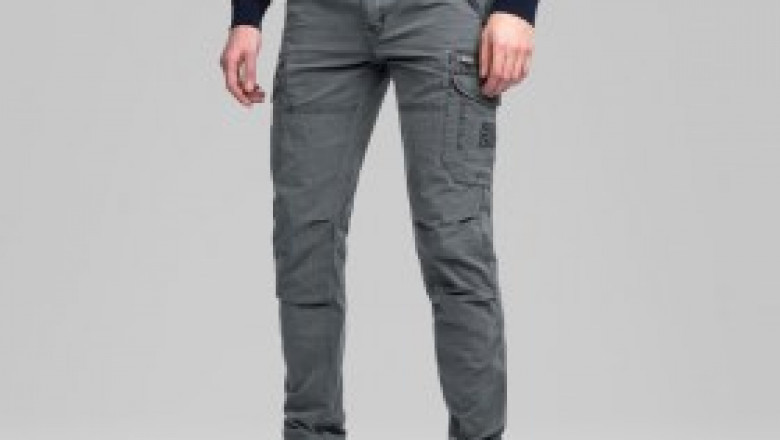 Wie sieht man in Armeekleidung stilvoll aus?