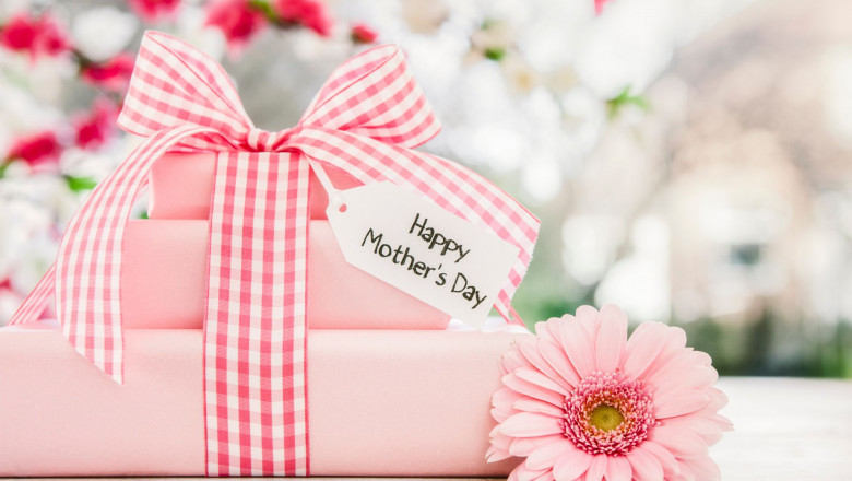 Is it okay to give gifts to the parents after the baby is born?