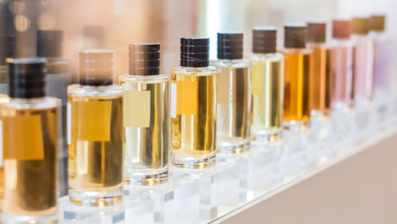 The Best Places to Order Perfume Samples and Decants