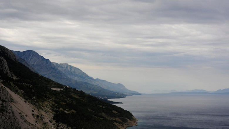 what you should know about swimming pool construction estimates before your sign