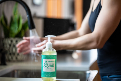 When You Want to Moisturize, These 4 Plant-Based Ingredients Can Help