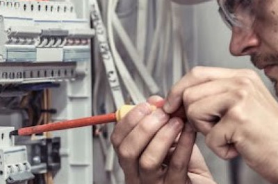 Risks Involved With DIY Electrical Work That Every Homeowner Should Know