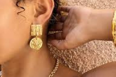 What will happen to jewelry sales in 2022?