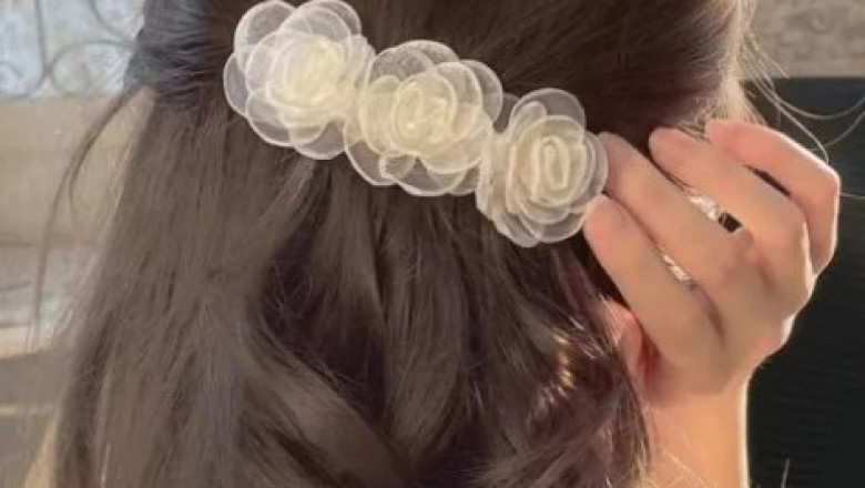 Don’t Underestimate What Jewelry Can Do for Your Outfit!