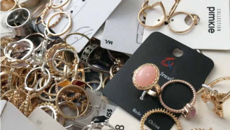 What is jewelry sold by the kilo? Why is this wholesale so cheap?